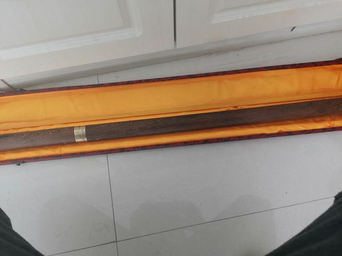 网店卖工艺品刀剑称可开刃 警方:一旦开刃便属于管制刀具